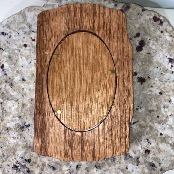 Vintage Solid Oak Wooden Engraved Standing Double Oval Picture Frame 3.5x5 - Picture 6 of 11